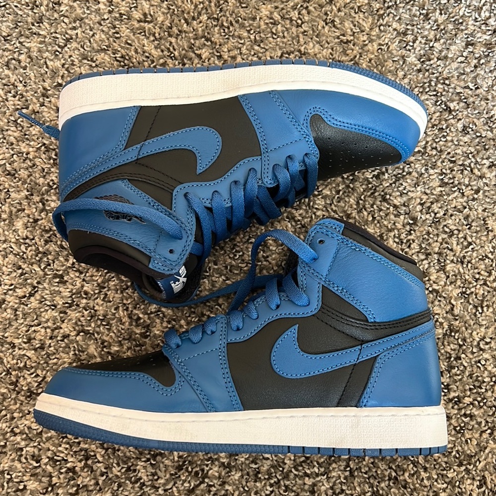 Air Jordan 1 High Dark Marina Blue